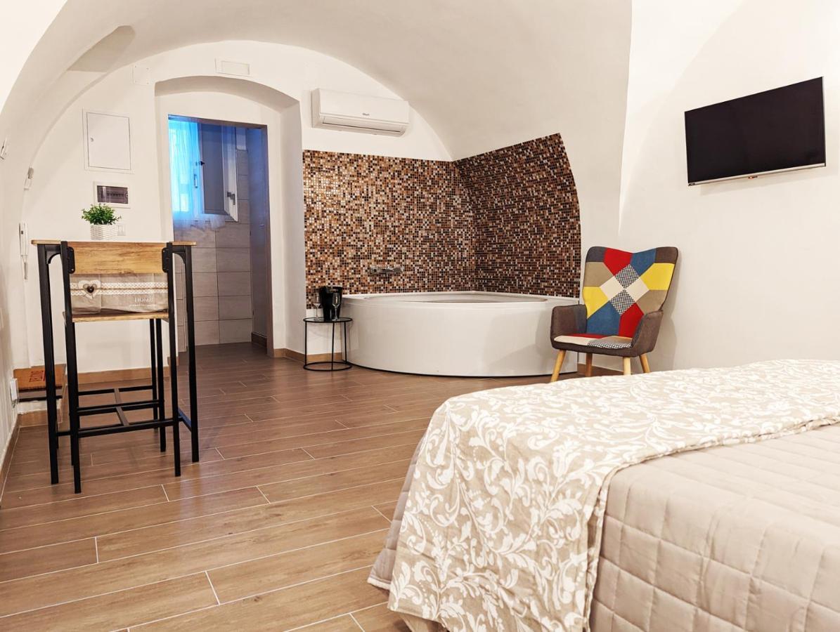 Dama Suite Love & Private Jacuzzi בארי מראה חיצוני תמונה